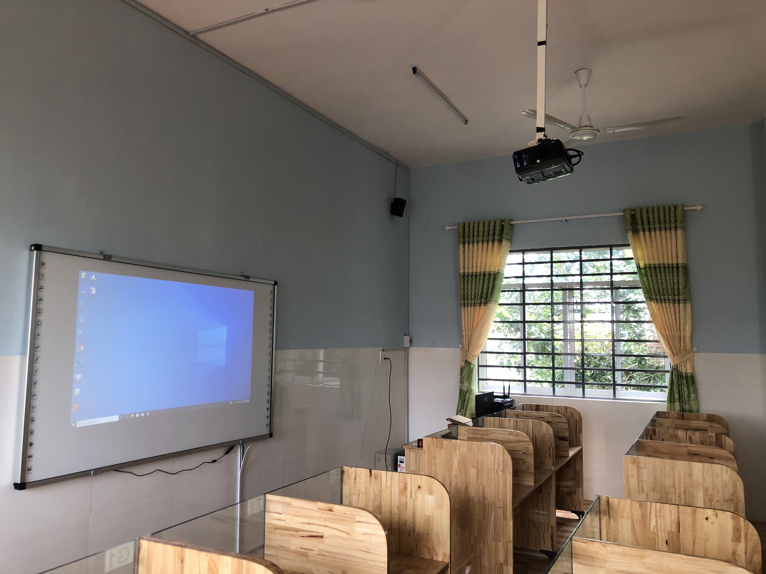 bảng tương tác thông minh dạy học