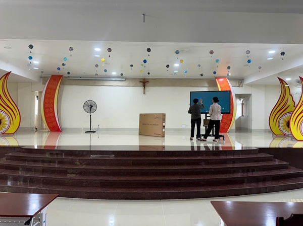 màn hình tương tác GAOKEview tại dòng mến Thánh giá Tân Lập