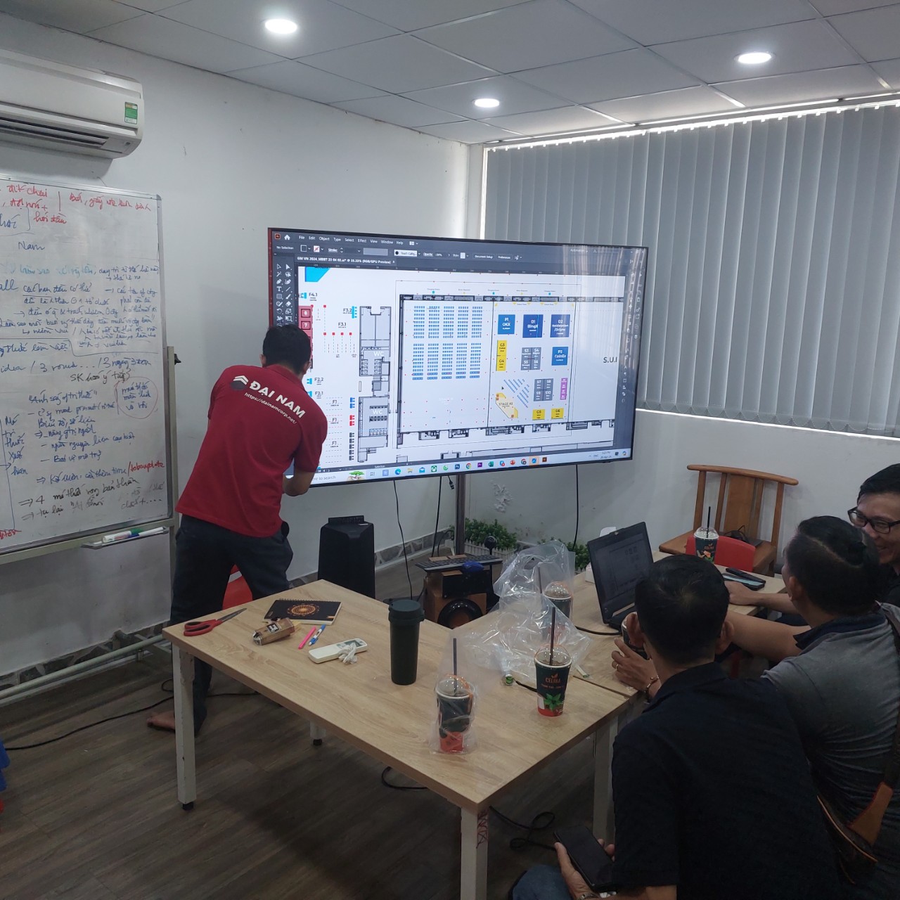 khung tương tác 86 inch cho công ty thiết kế