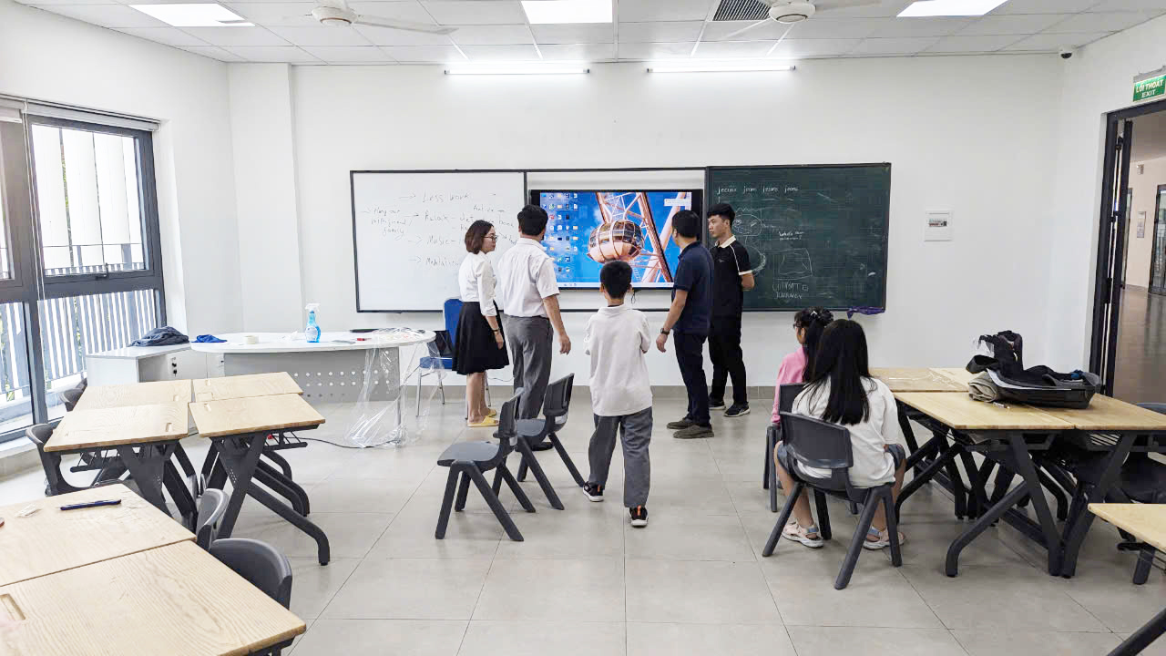 màn hình cảm ứng tương tác GAOKEview tại trường quốc tế