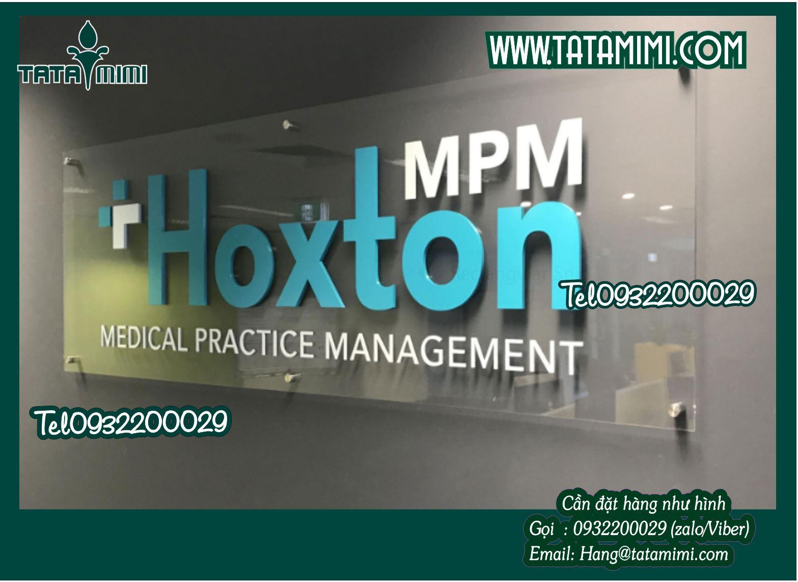 Chữ quảng cáo bằng mica làm logo