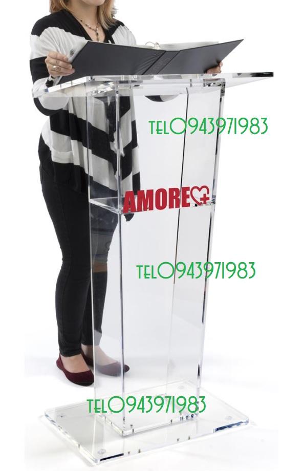 Bục phát biểu có logo in trực tiếp hay decal
