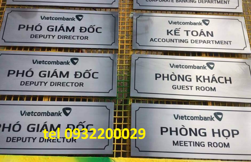 Biển hiệu phòng ban của ngân hàng