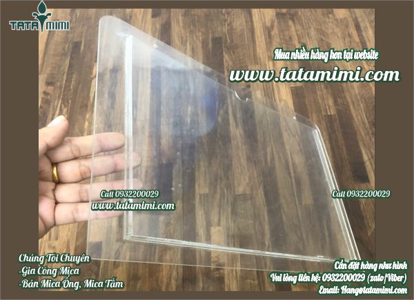 Khung mica để cardvisit treo tường