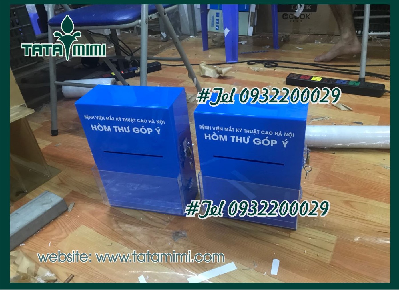 Hòm thư góp ý từ mica màu xanh coban