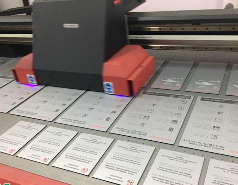 UV Trên Mọi Chất Liệu