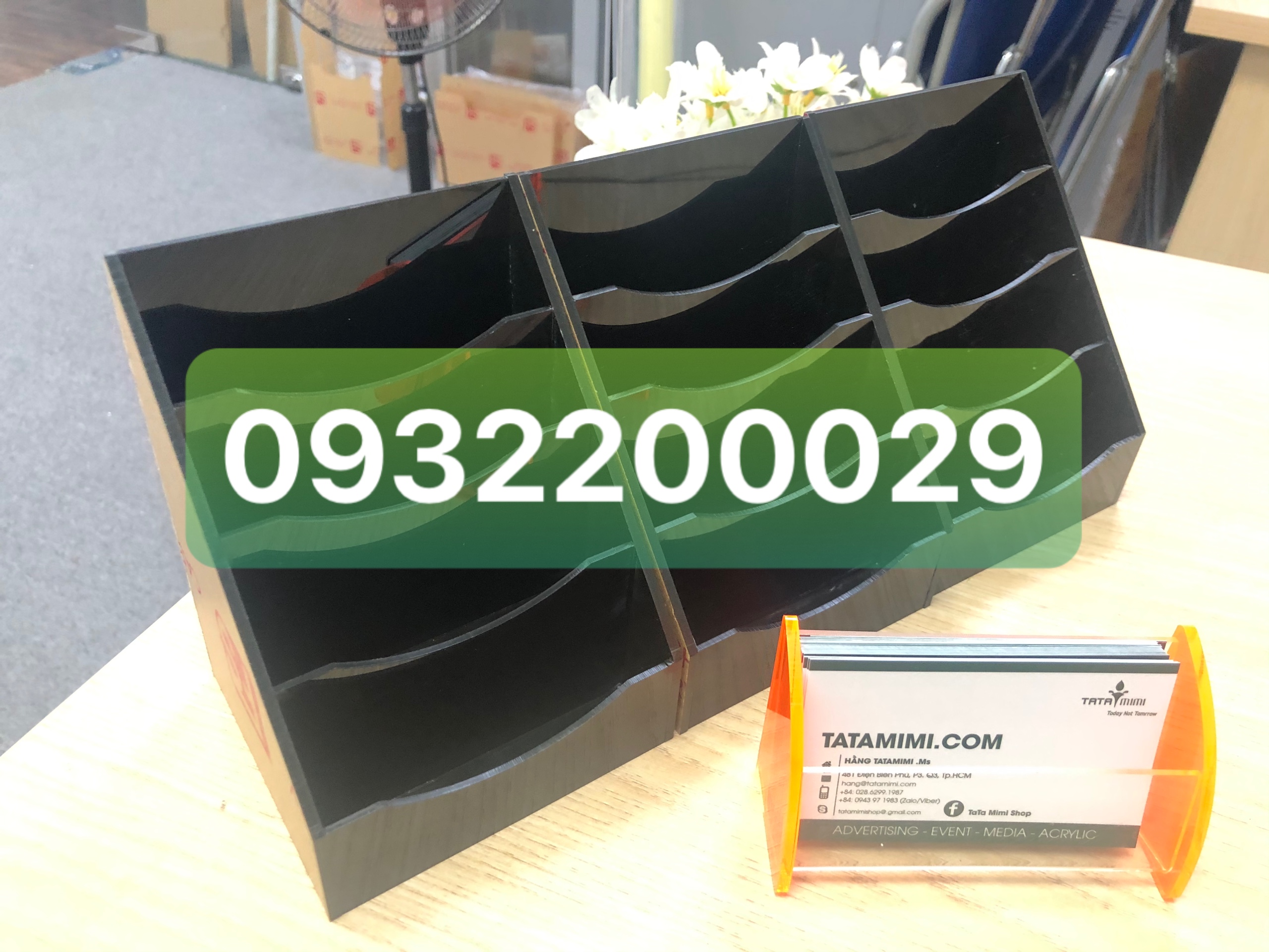 Mẫu hộp đựng name card để bàn tư vấn