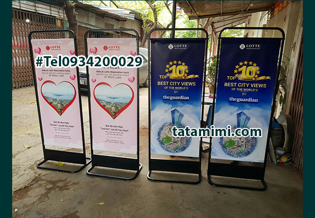 Standee khung làm từ sắt hộp vuông hay tròn