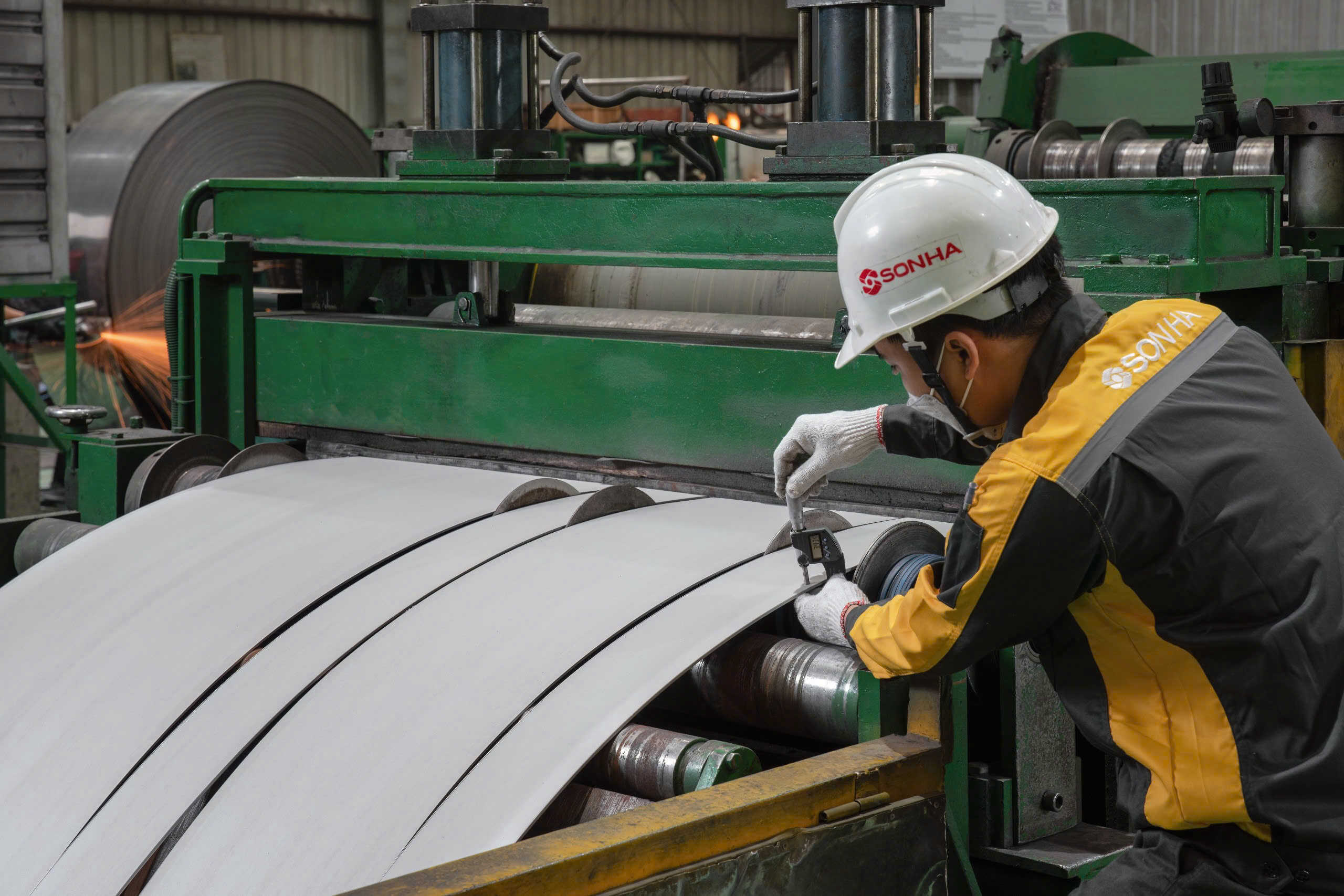 Ống inox công nghiệp Sơn Hà.