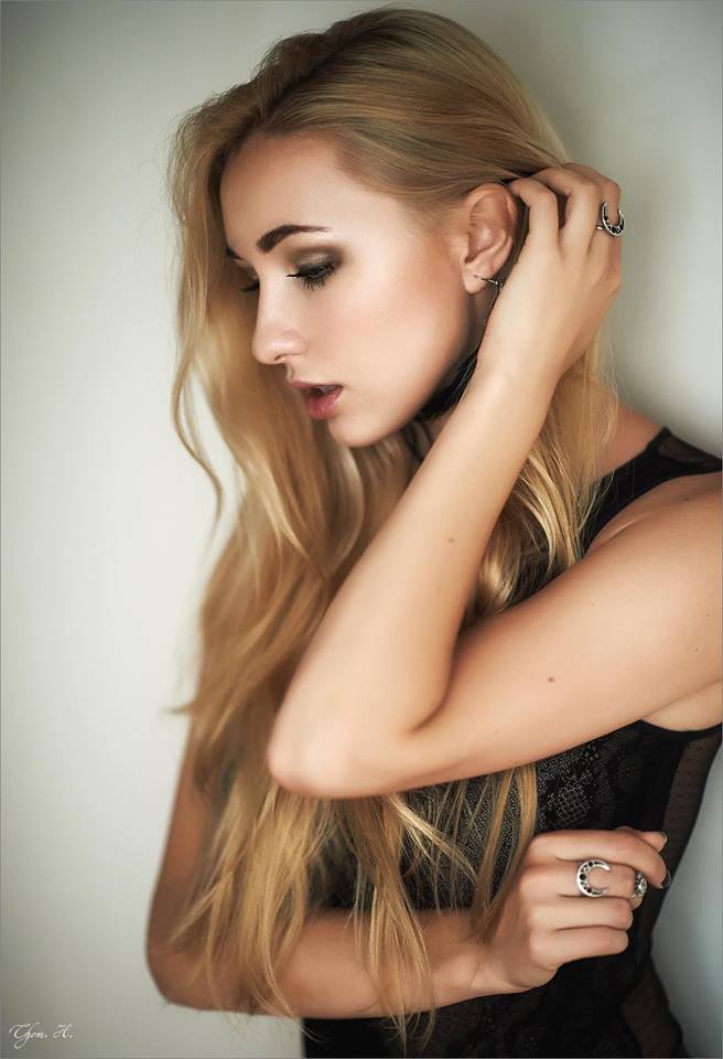 nữ người mẫu tây