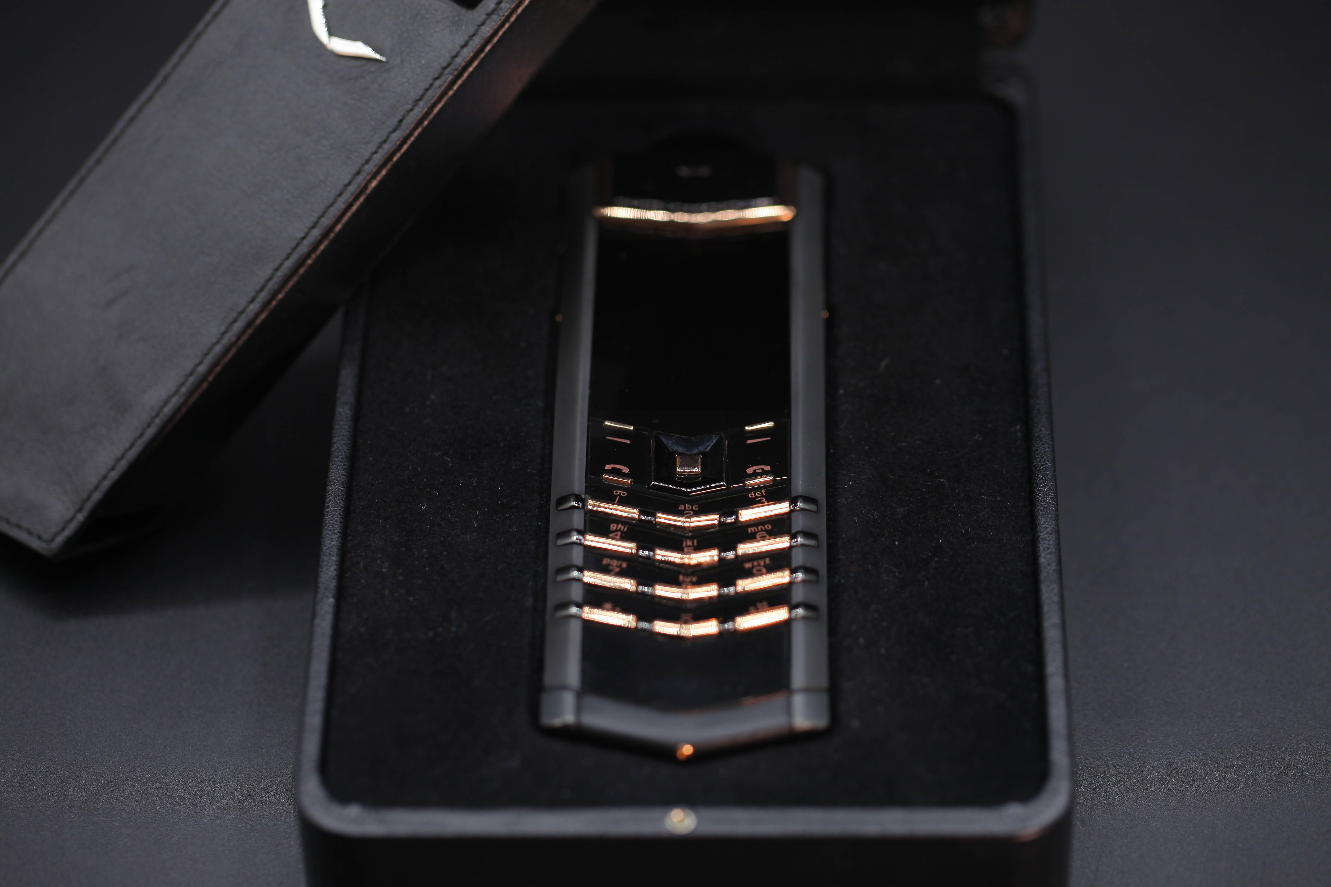 Vertu Signature S Black