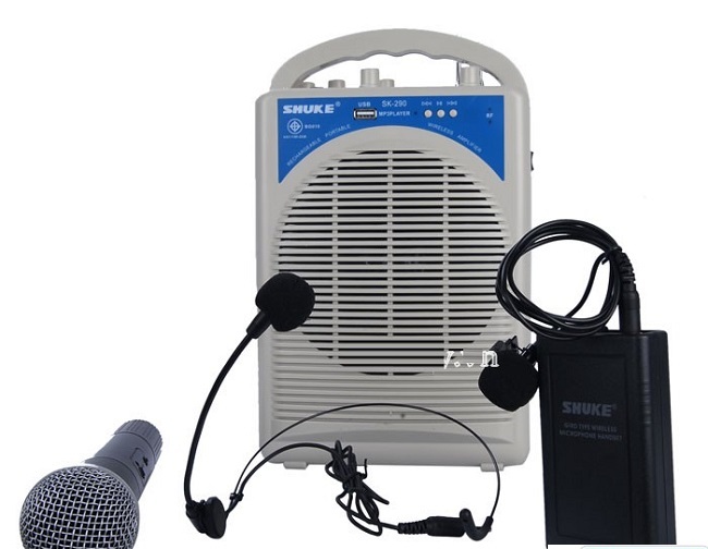 Loa trợ giảng shuke sk880 dành cho thầy giáo là sản phẩm ko còn xa lạ trên thị trường ngày nay,nó là 1 sản phẩm tương trợ cho giai đoạn giảng dạy của thầy giáo được diễn ra trót lọt cũng như việc hấp thụ kiến thức của người học cũng thuận tiện hơn