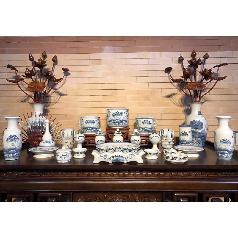 Kỷ ngai 5 chén thờ men màu trắng xanh