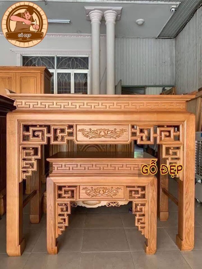 Mẫu bàn thờ BT 08 chiện sen làm từ chất liệu gỗ gõ kt 127 x 61 x 127