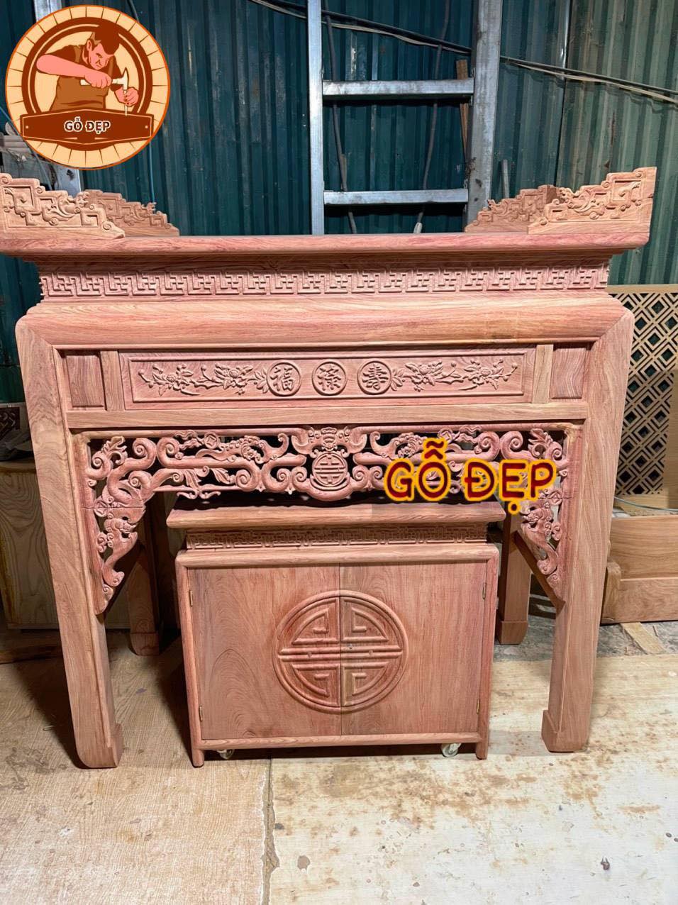 Bàn Thờ Gỗ Hương BT 97 - kích thước chuẩn phong thủy