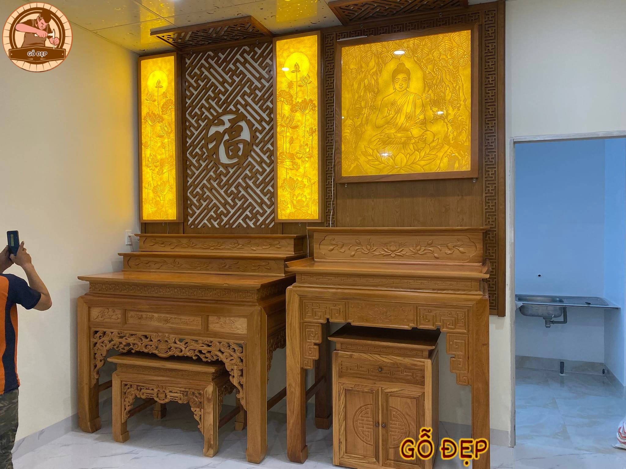 Bàn thờ 2 cấp hiện đại BT 0835 - kết hợp với tranh trúc chỉ