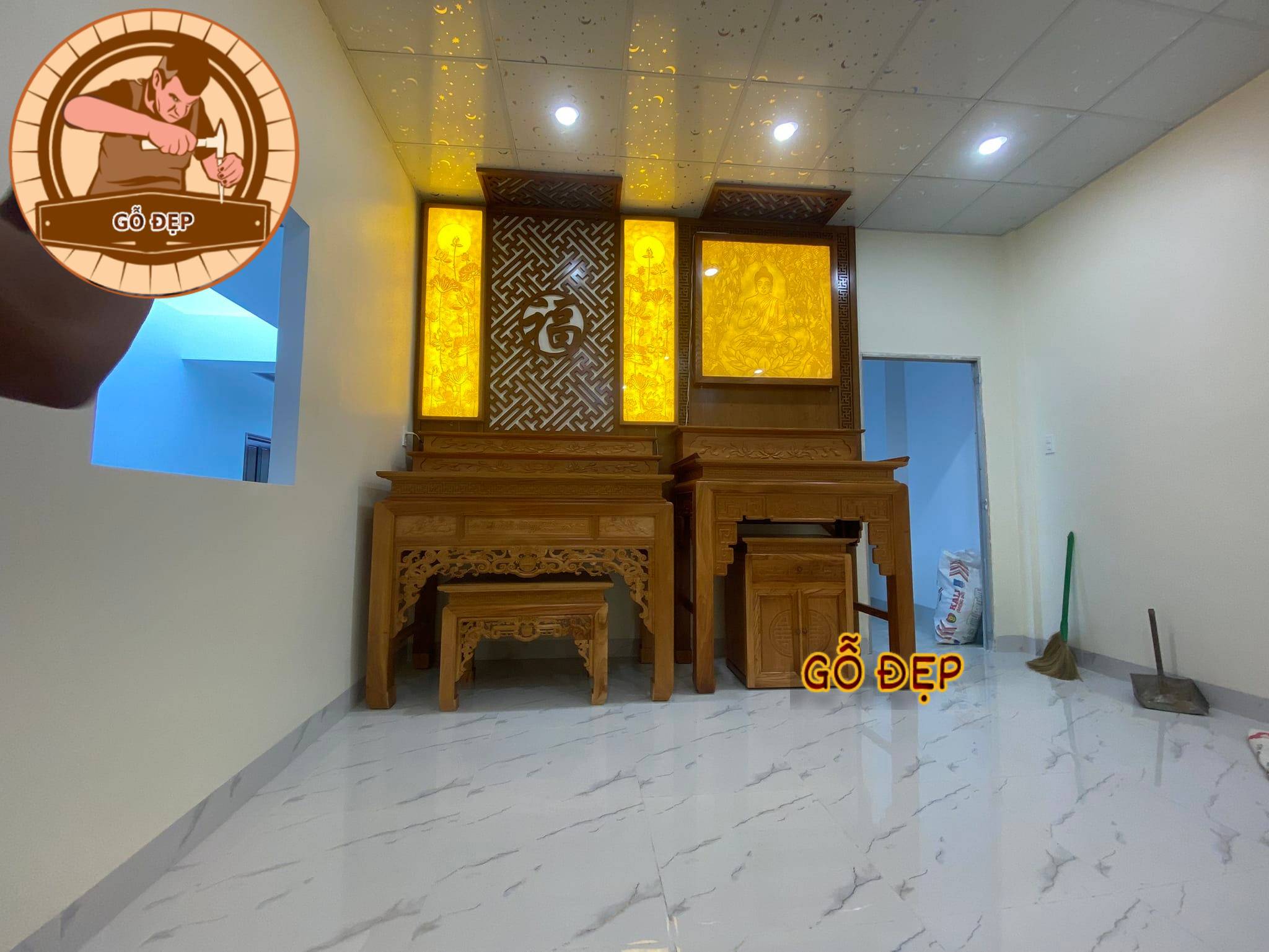 Bàn thờ 2 cấp hiện đại BT 0835 - Hoàn thiện tại nhà của vị khách