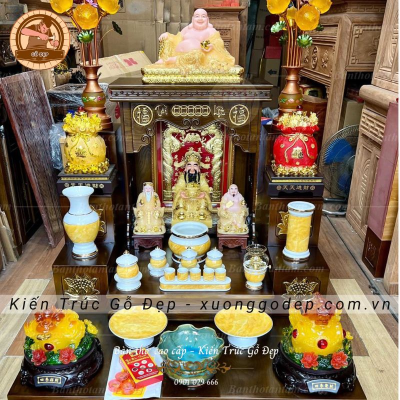 Kích thước chọn bàn thần tài nên phù hợp với kích thước vị thần