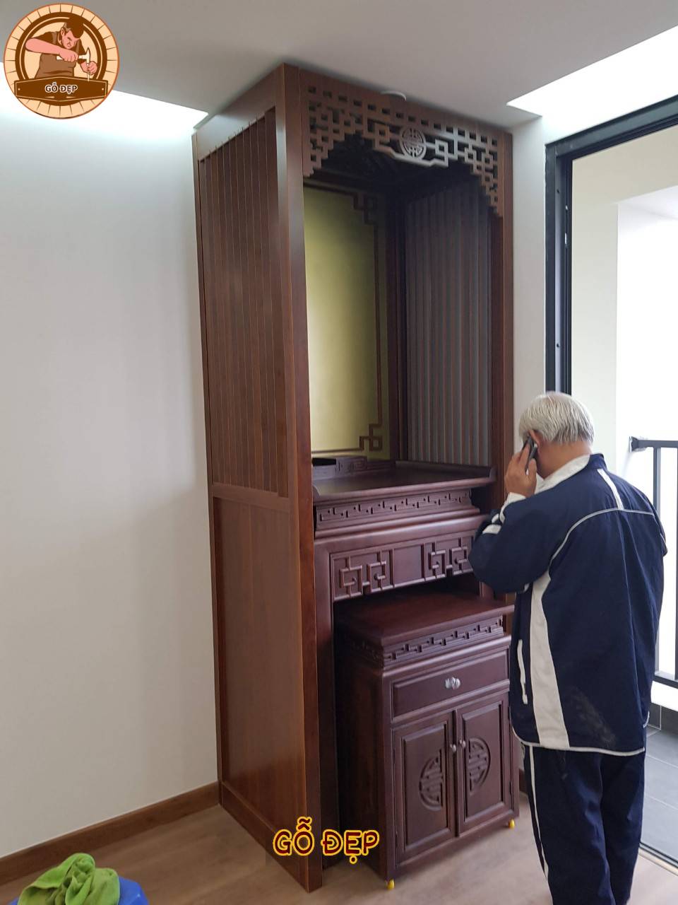 Bàn Thờ Hiện Đại BT 201 - màu gỗ sang trọng