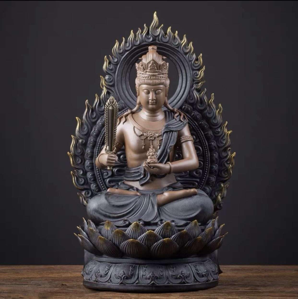 Gia Chủ Nên Có Cách Thờ Phật Hư Không Tạng Bồ Tát Như Thế Nào?