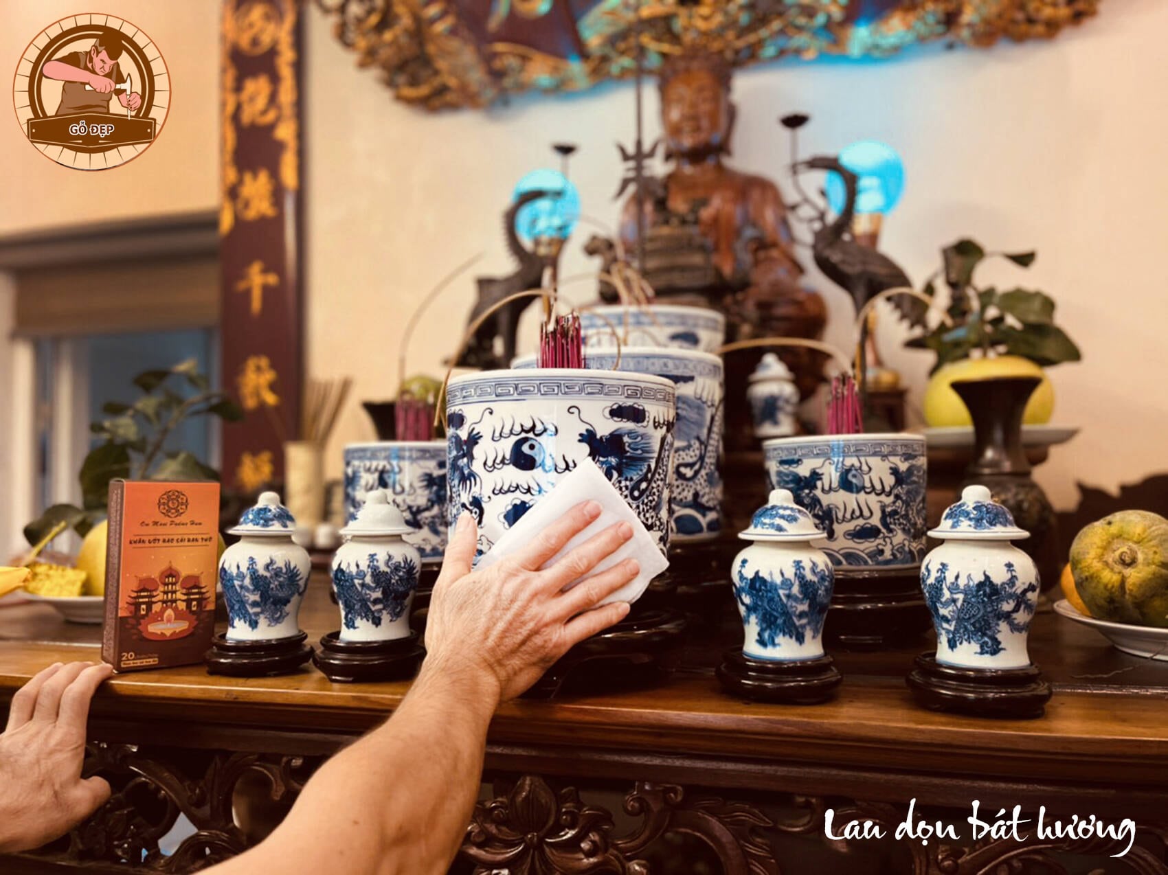 Lau dọn bát hương