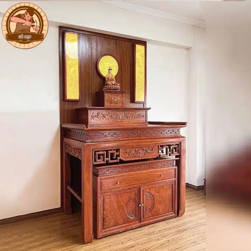 Bàn thờ tam cấp T03 với chất liệu gỗ tự nhiên