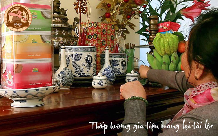 Thắp hương gia tiên mang lại tài lộc