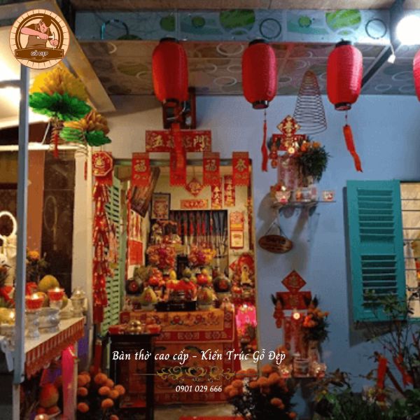 Mâm cỗ cúng trên bàn thờ người Hoa vào dịp đặc biệt