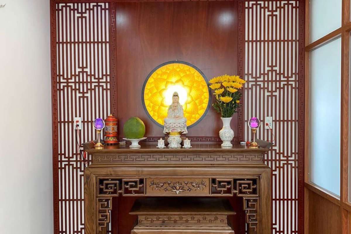 Bàn thờ Phật hai tầng đơn giản tại gia