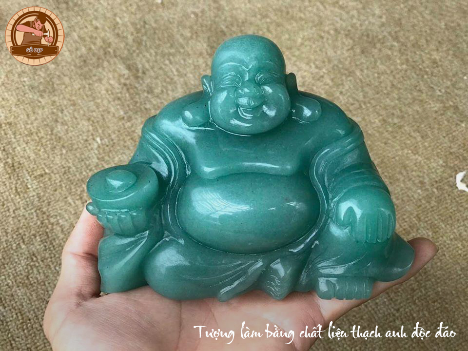 Tượng làm bằng chất liệu thạch anh độc đáo