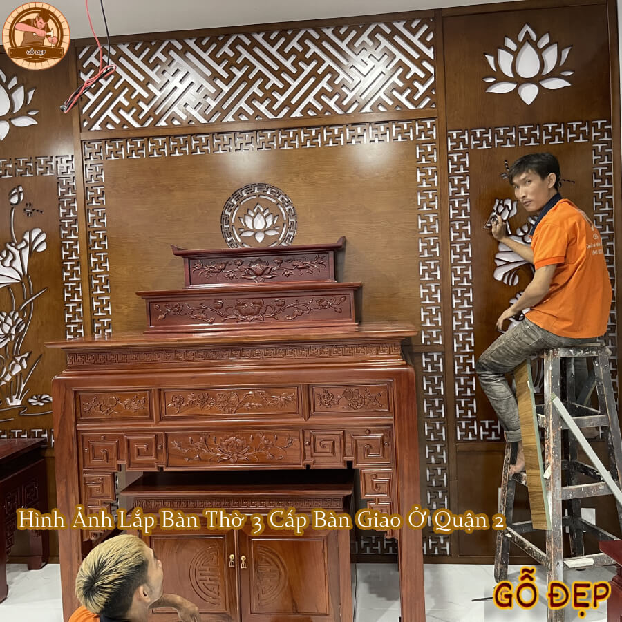 Lắp đặt bàn thờ tam cấp cho không gian thờ cúng thiêng liêng của gia đình