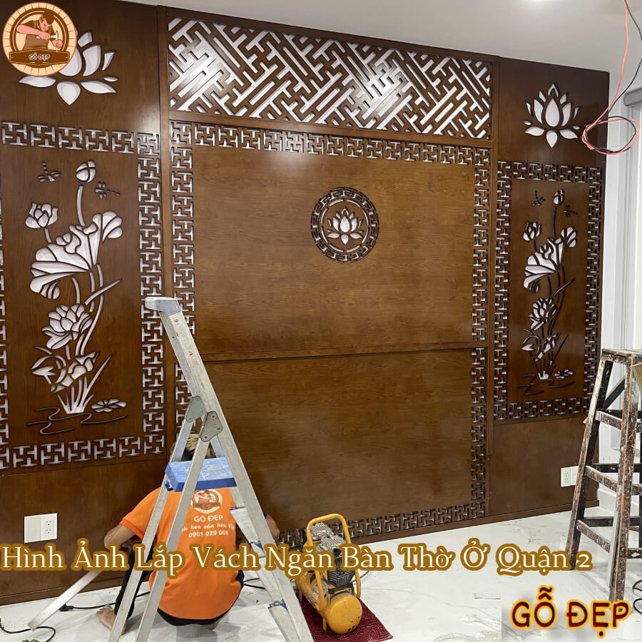 Bàn thờ 3 cấp làm từ gỗ gõ cho anh Tuấn, một chủ nhà tại quận 2, TP.HCM.