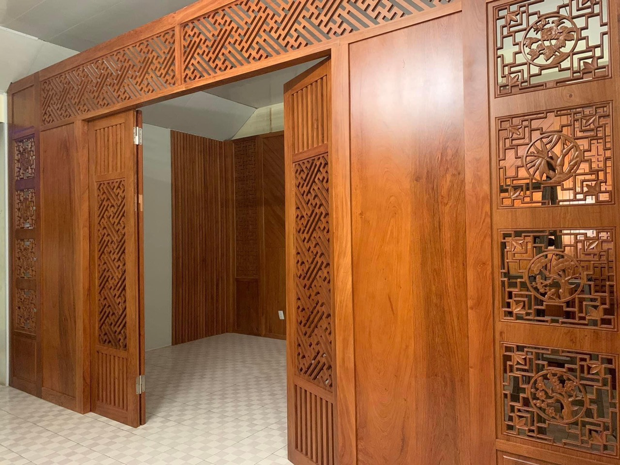 Lắp vách ngăn cnc chung cư Mizuki Park mẫu mã mới nhất