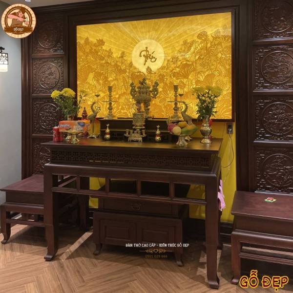 Bàn thờ được đặt ở vị trí thoáng mát, quang đãng