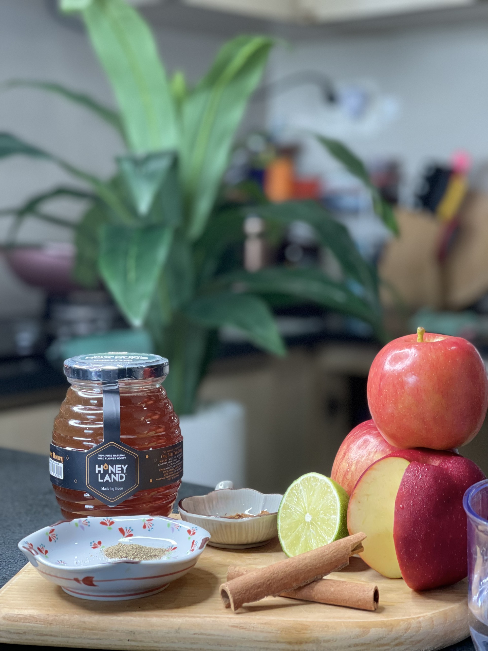 Cách làm mứt táo mỹ  apple jam siêu đơn giản chỉ với 1 hũ mật ong