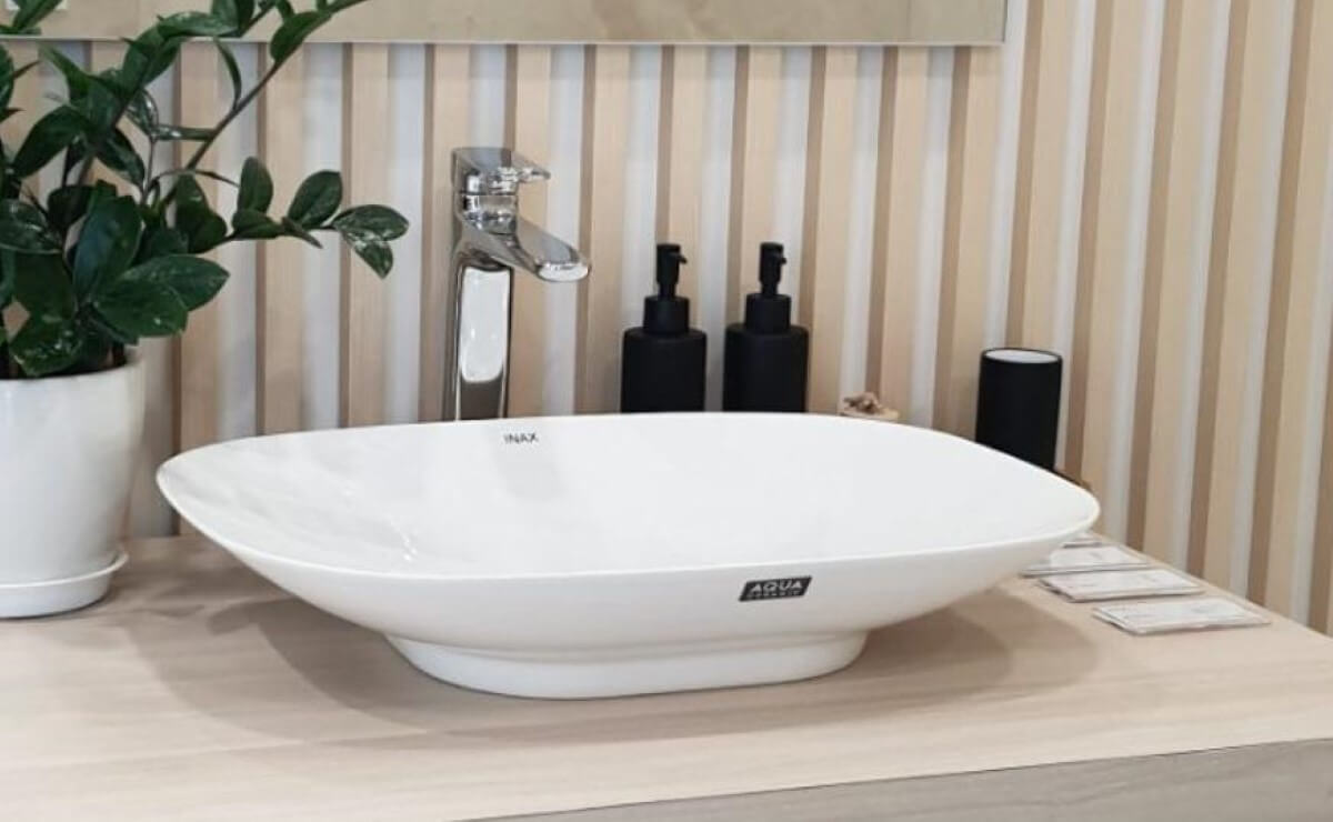 Lavabo thương hiệu INAX - mẫu L-2216V