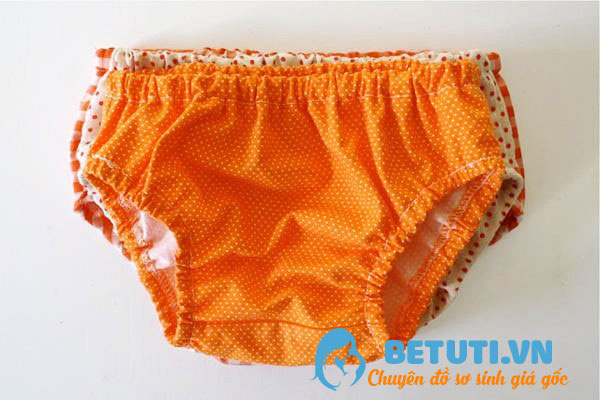 cat-may-quan-ao-cho-tre-so-sinh