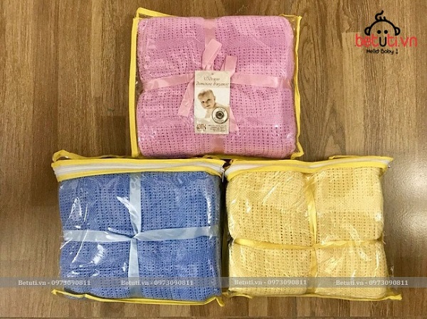 Chăn lưới xuất Nga trong trọn bộ đồ sơ sinh mùa thu cho bé trai