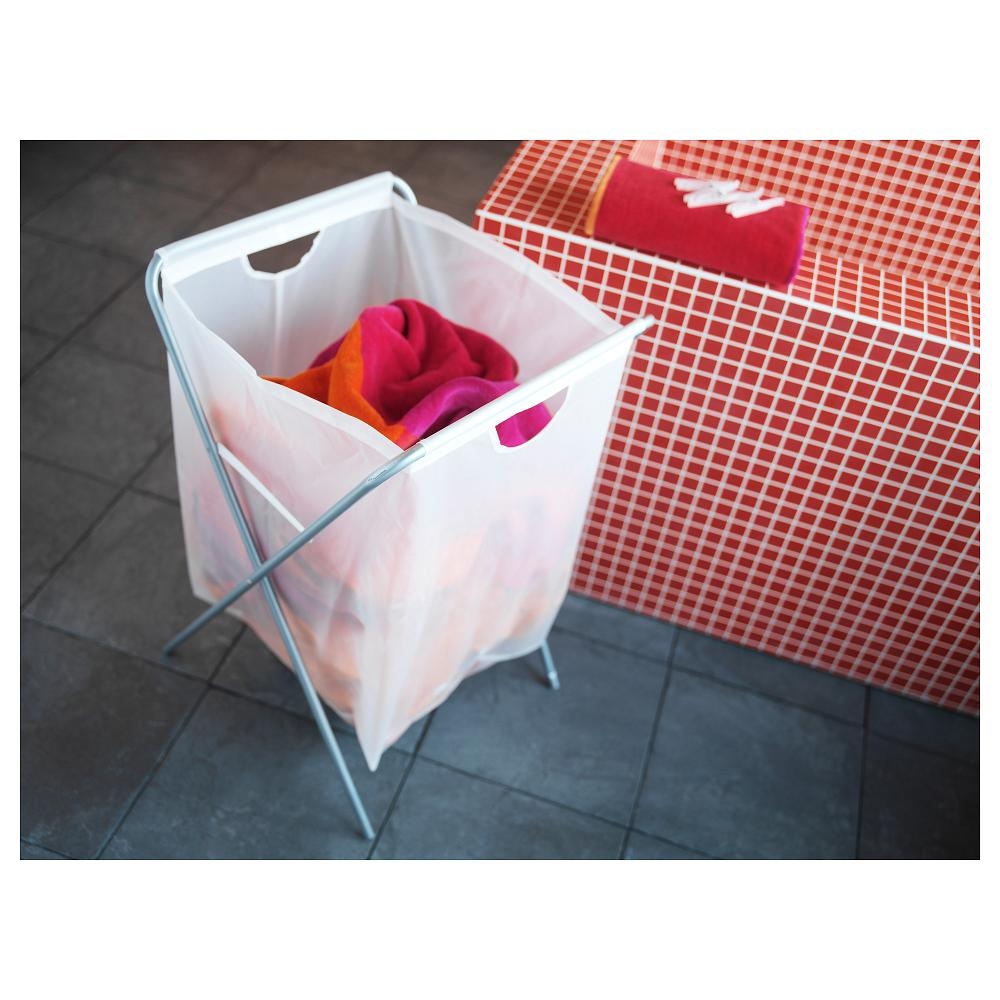 gio-dung-quan-ao-so-sinh