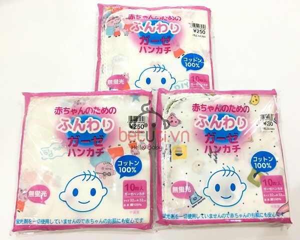 Khăn xô sữa hình Nhật trong combo đồ sơ sinh mùa thu cho bé gái