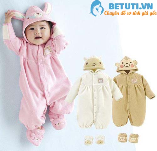 mac-quan-ao-cho-tre-so-sinh-mua-thu