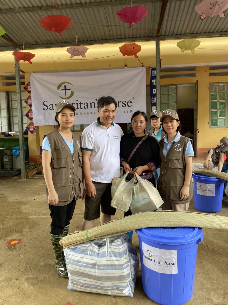 CHIA SẺ YÊU THƯƠNG CÙNG SAMARITAN'S PURSE & TRƯỜNG HOA SỮA