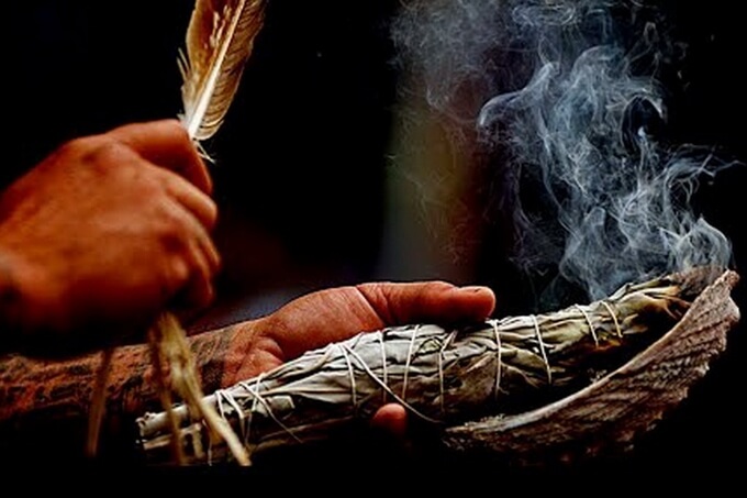 Cách thức xông khói để thanh tẩy