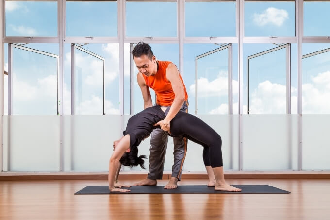 Đau thắt lưng khi tập tư thế yoga ngửa ra sau backbend