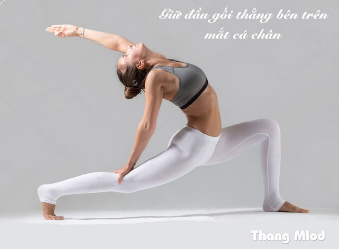 Giữ gối thẳng bên trên mắt cá chân