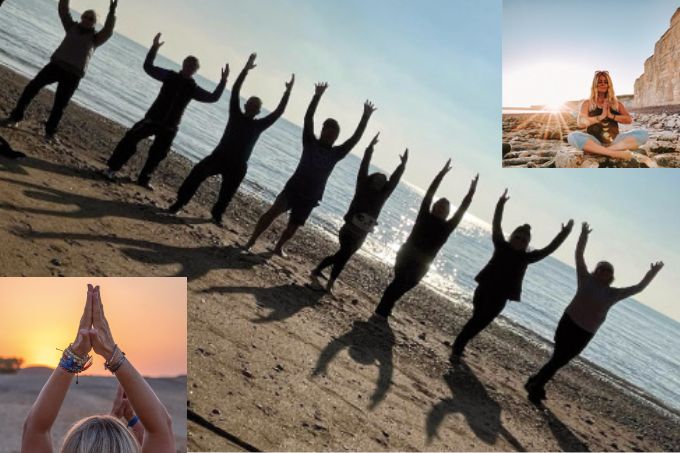 lợi ích của yoga trên bãi biển