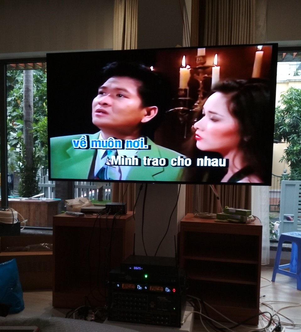 05 mẫu đầu Karaoke tốt đáng mua nhất để chơi Tết 2019 cho gia đình - 39