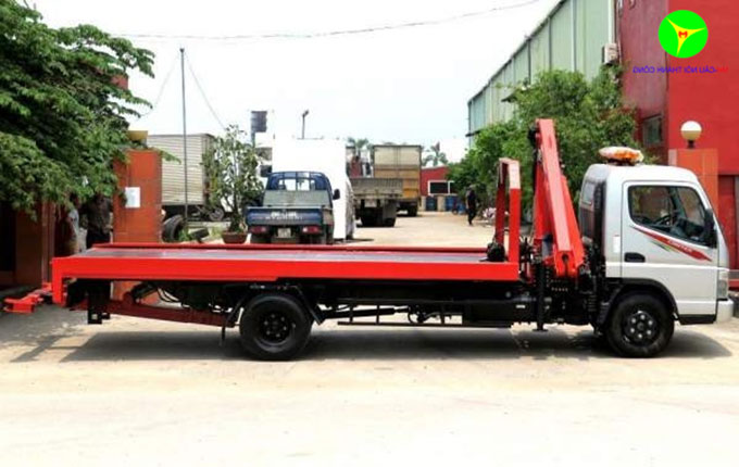 xe cứu hộ gắn cẩu gập palfinger