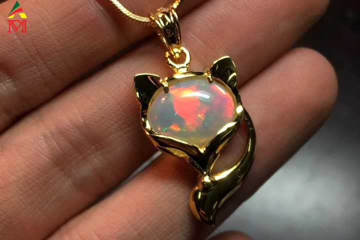 Sự đánh giá chất lượng của đá Opal thông qua màu sắc mà viên đá mang lại.