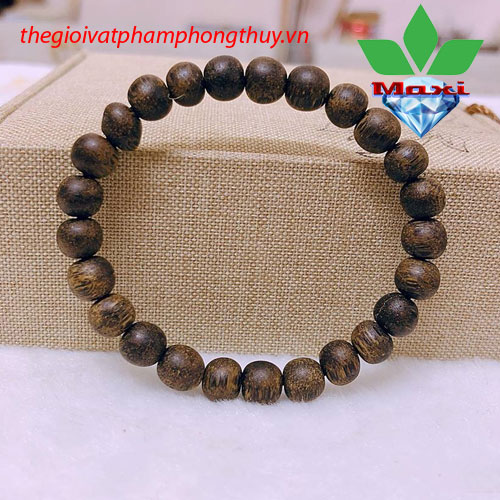 Vòng tay phong thủy gỗ trầm hương
